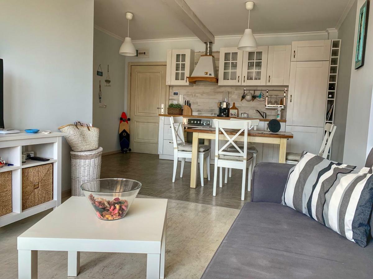 Charming Beach Holiday Apartment ロゼネッツ エクステリア 写真